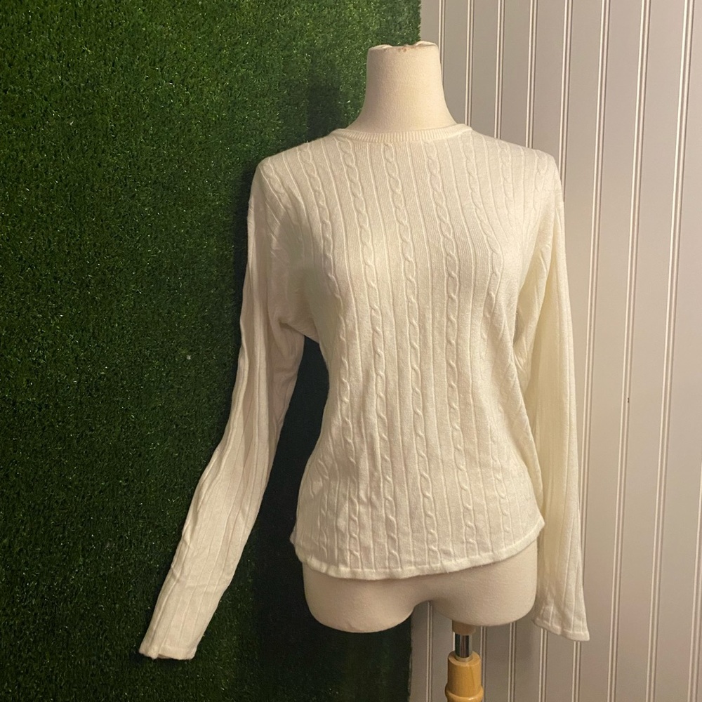 VINTAGE Nell Flowers by J.G. Hook Cream Cable Knit Sweater